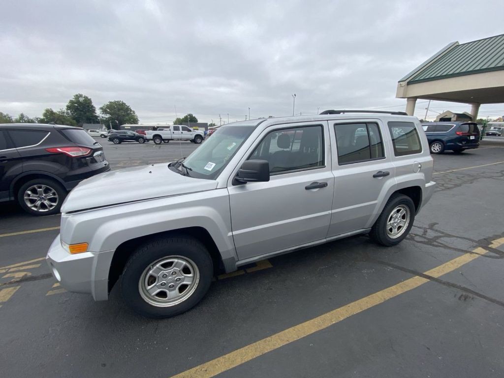 2010 Jeep Patriot Image 1