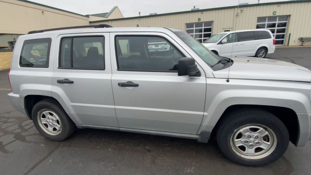 2010 Jeep Patriot Image 3
