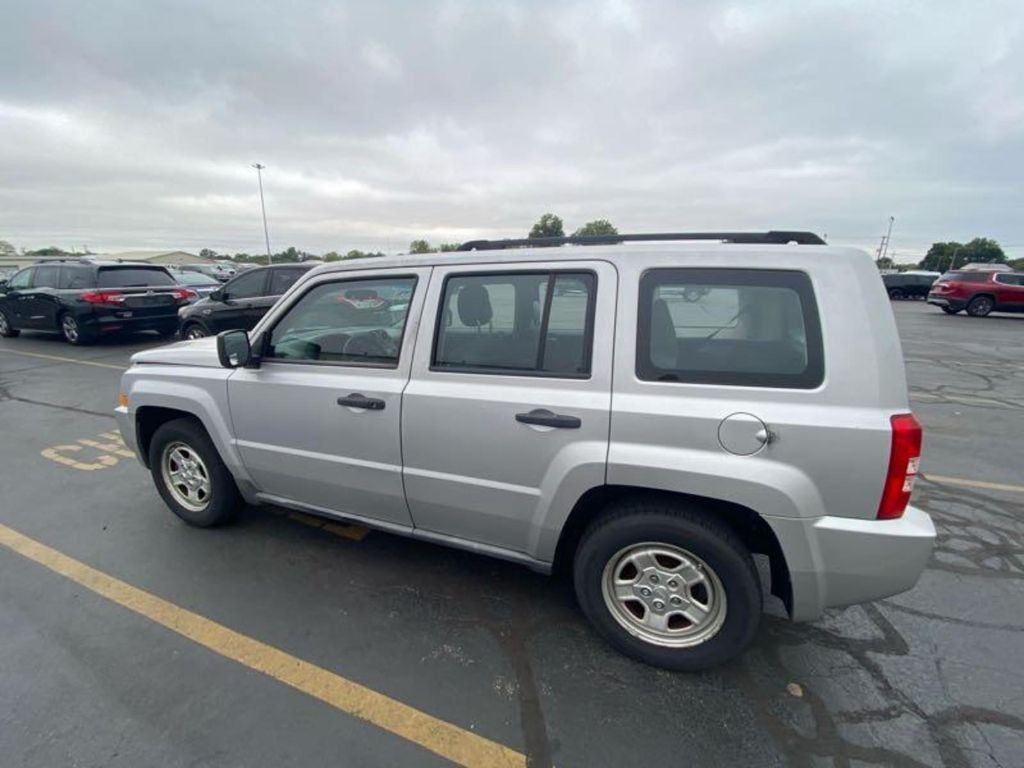 2010 Jeep Patriot Image 9