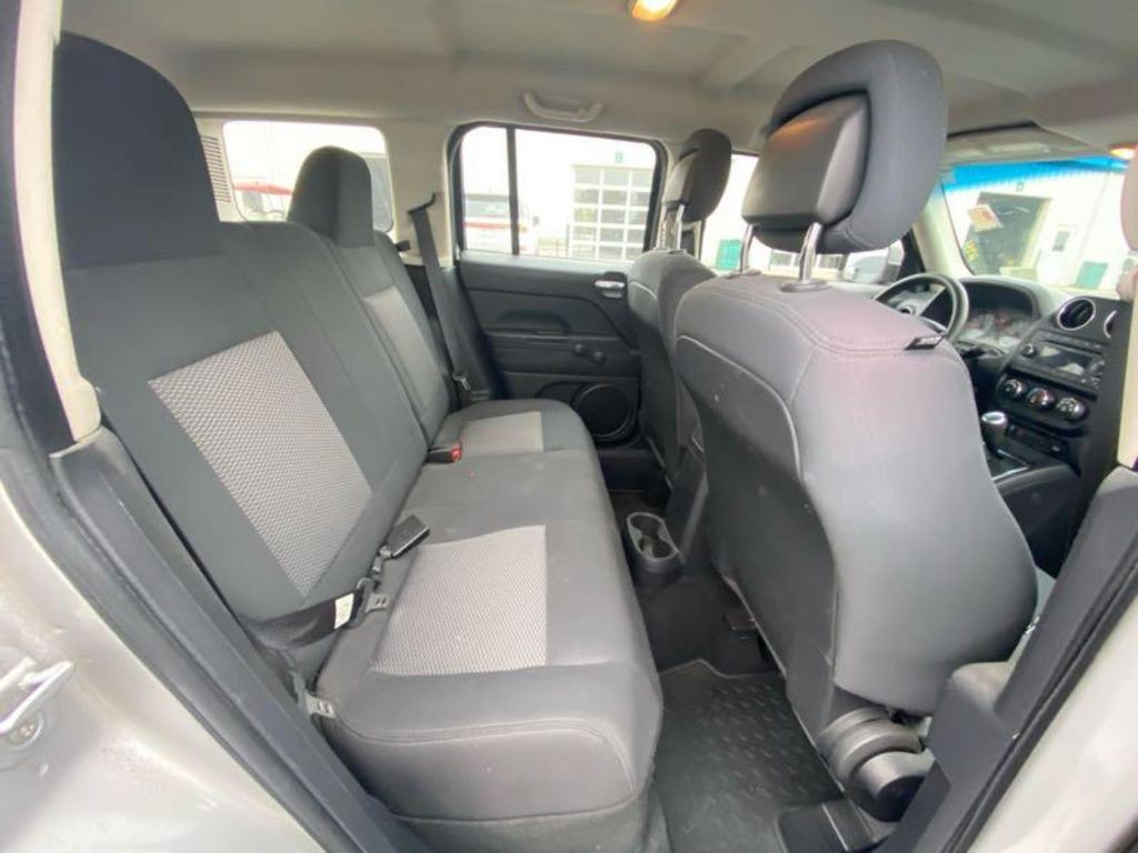 2010 Jeep Patriot Image 16