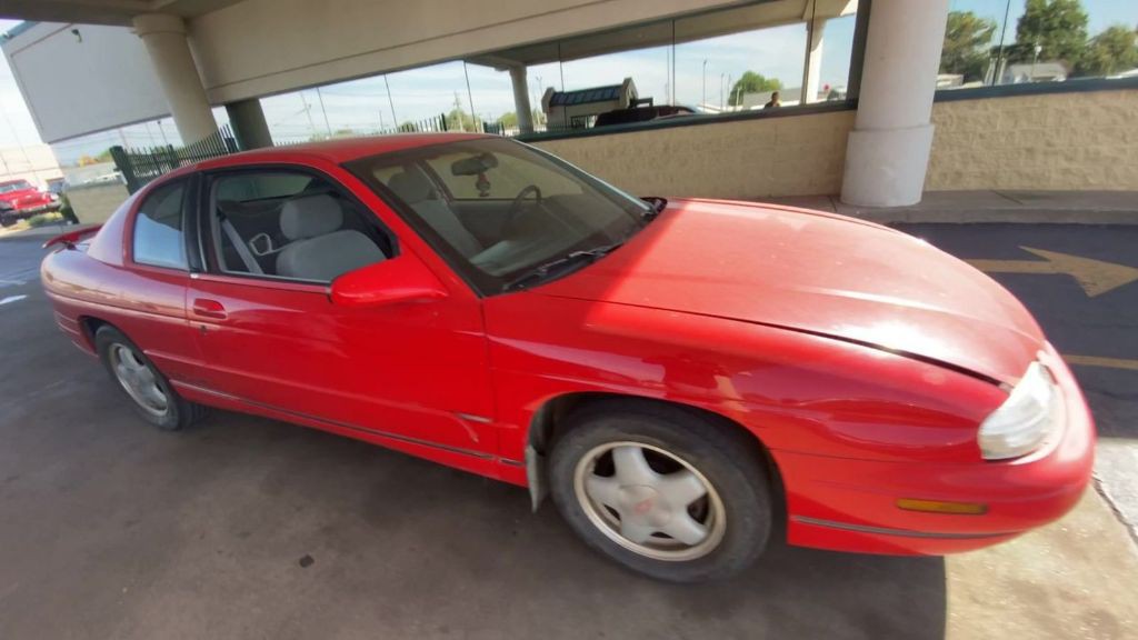 1997 Chevrolet Monte Carlo Image 4