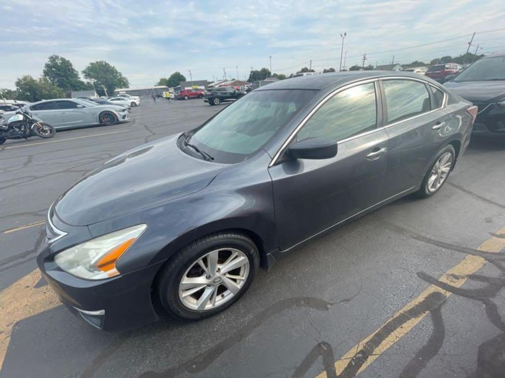2013 Nissan Altima Image 1