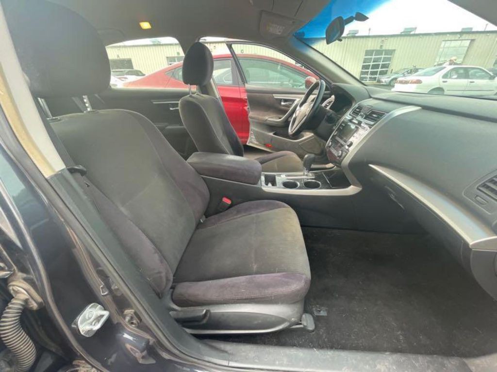 2013 Nissan Altima Image 11