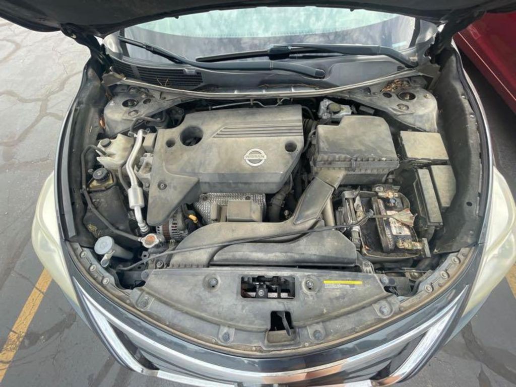 2013 Nissan Altima Image 15