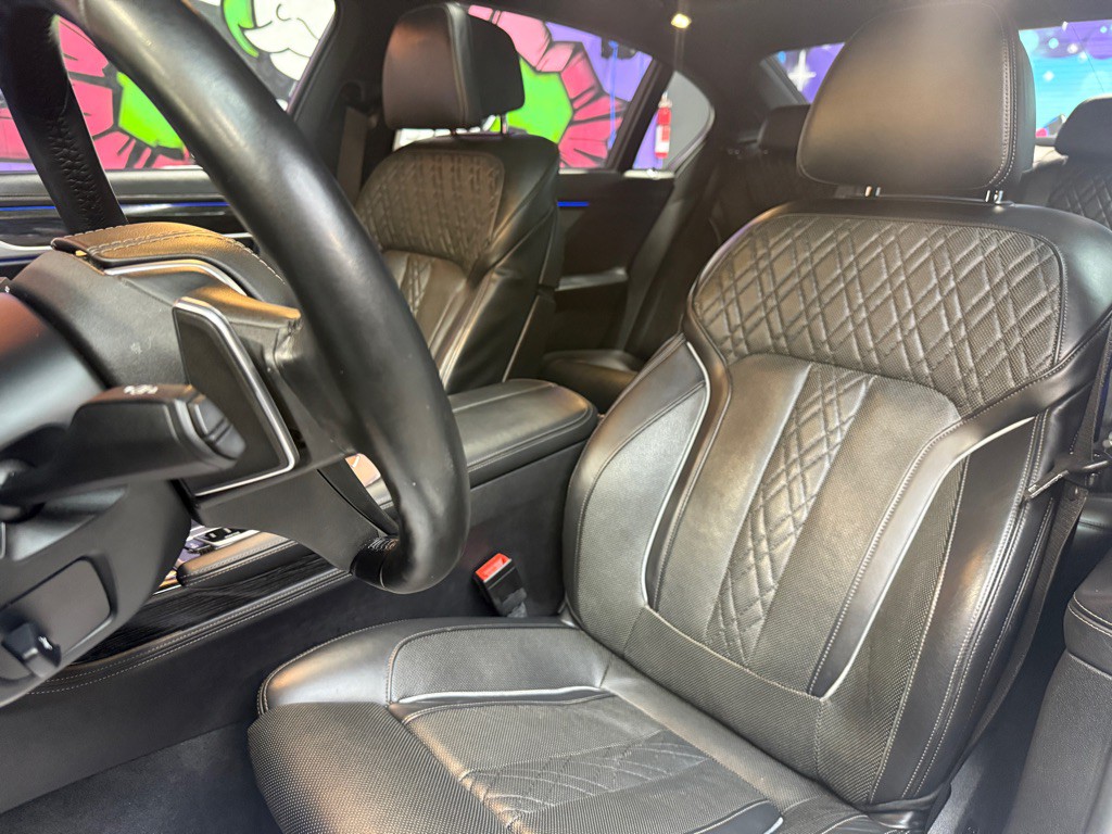 2019 BMW 7 Series Image 15