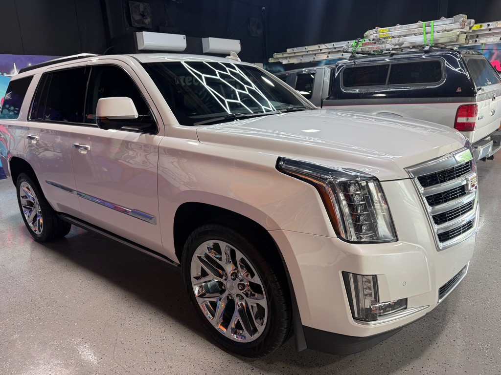 2016 Cadillac Escalade Image 6