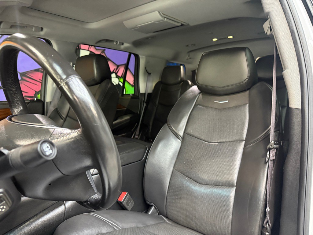2016 Cadillac Escalade Image 11