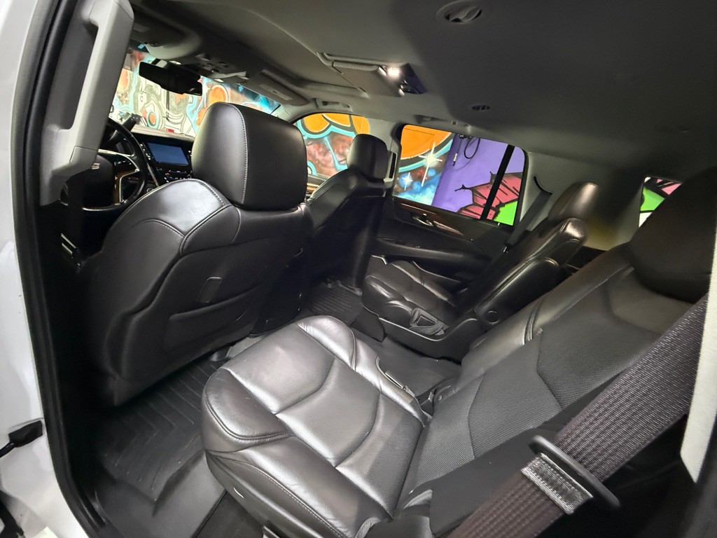 2016 Cadillac Escalade Image 15