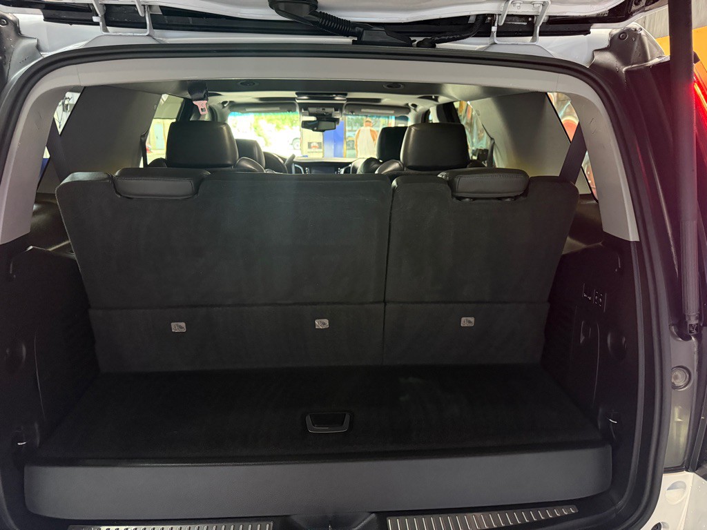 2016 Cadillac Escalade Image 17