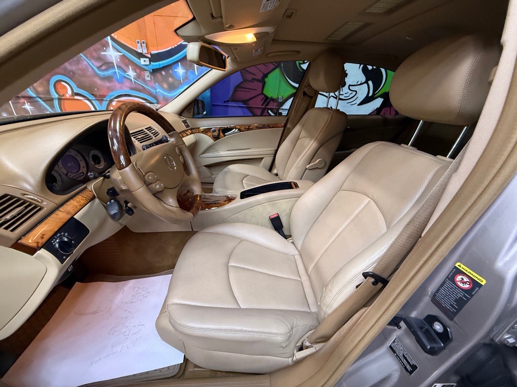 2008 Mercedes-Benz E-Class Image 10