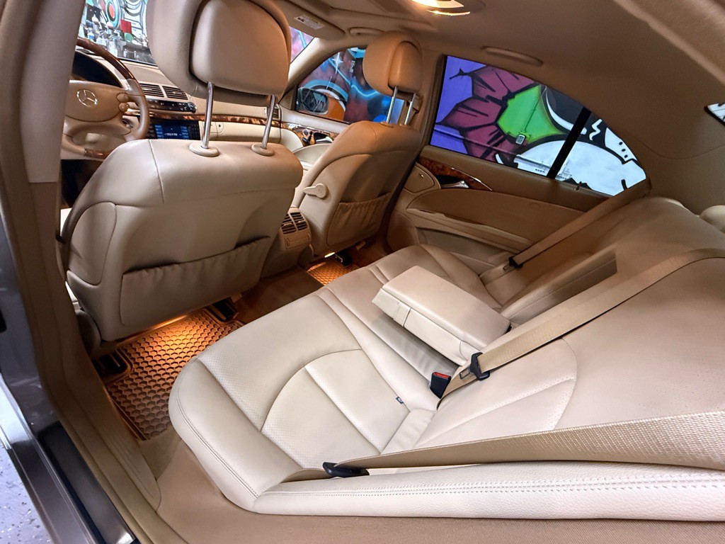 2008 Mercedes-Benz E-Class Image 16