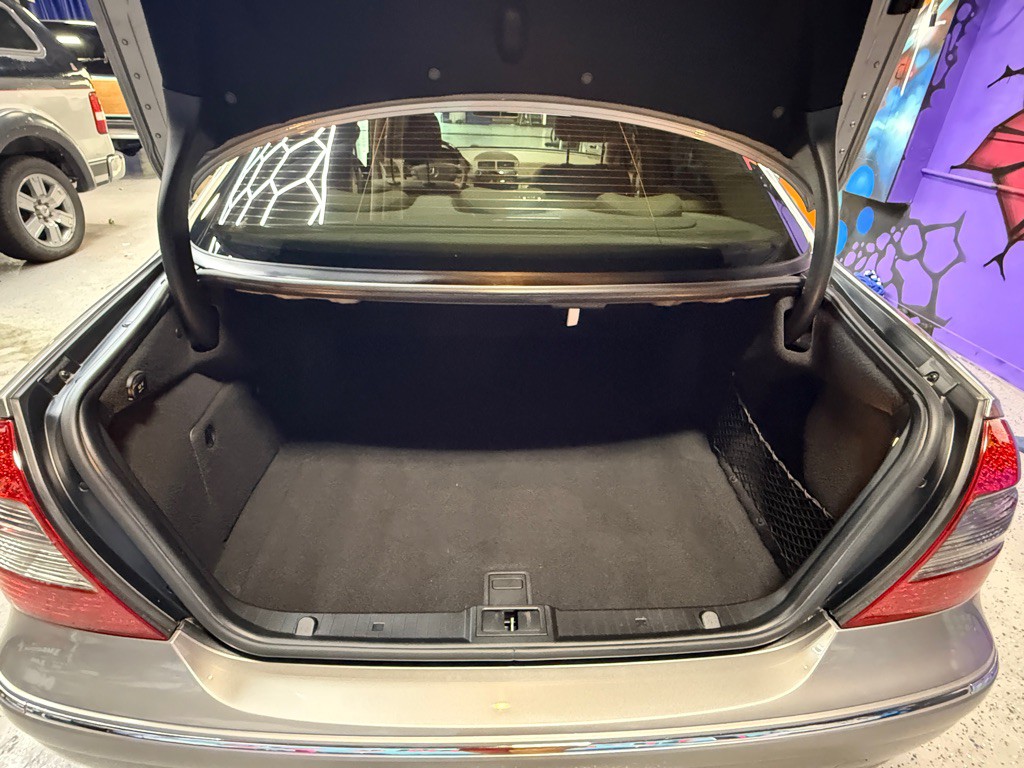 2008 Mercedes-Benz E-Class Image 18