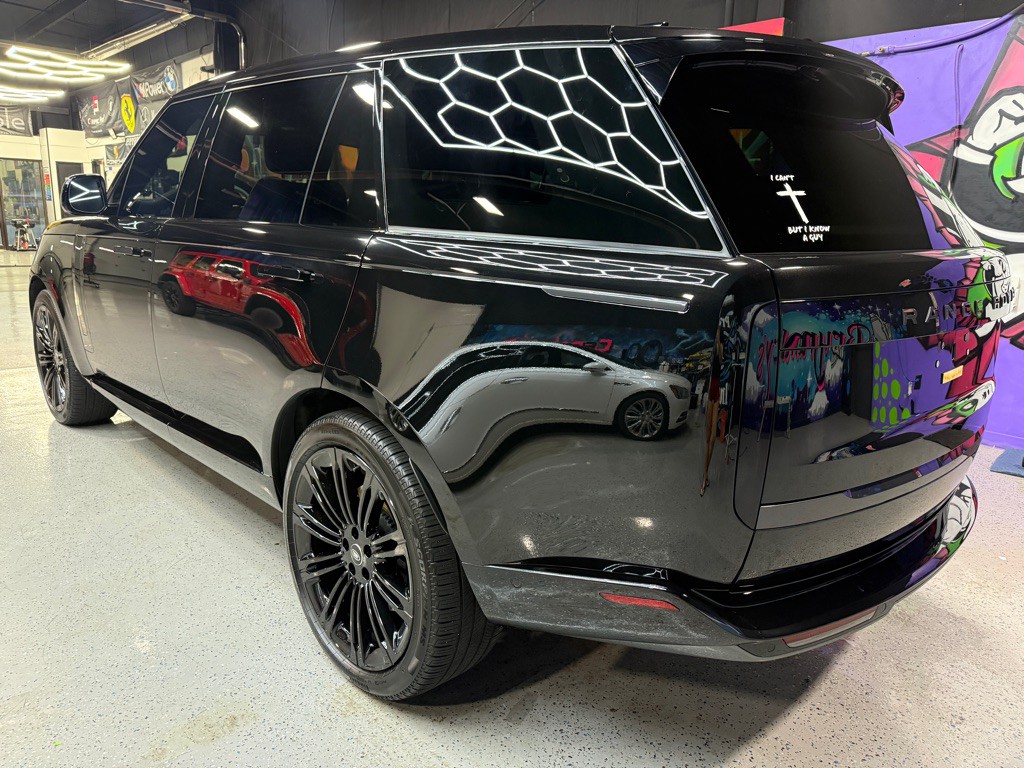 2025 Land Rover Range Rover Image 3
