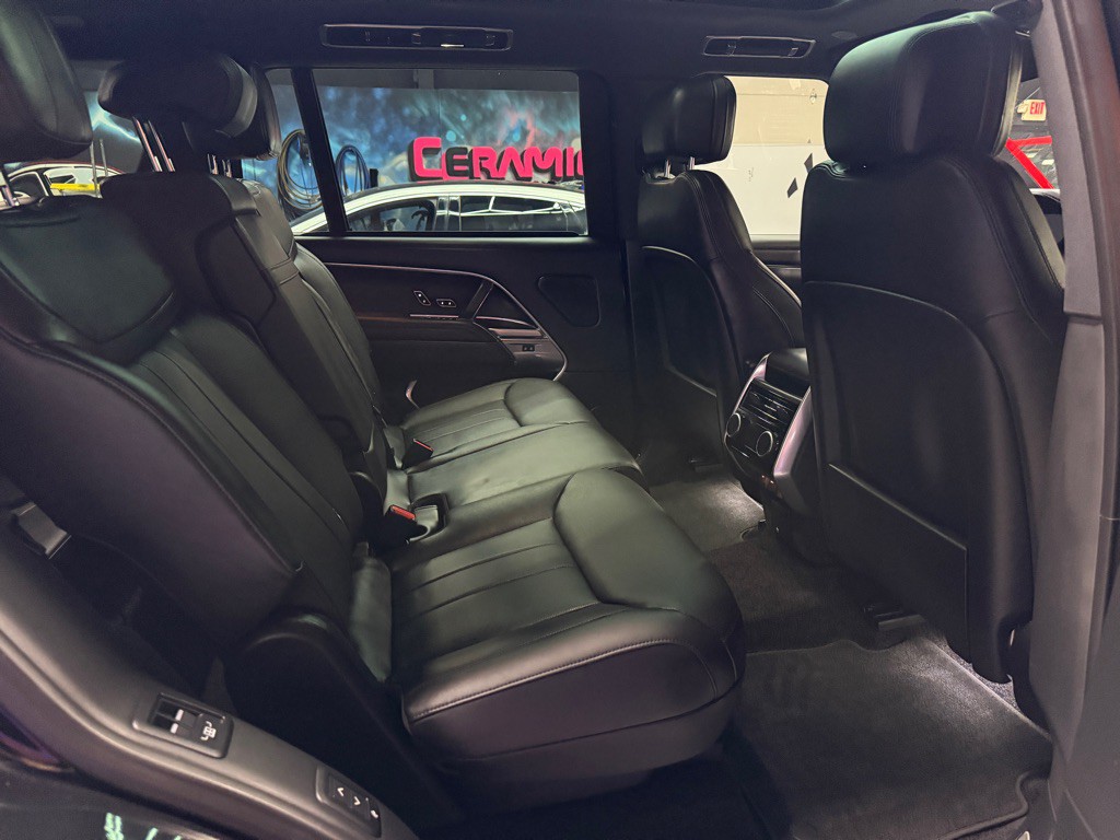 2025 Land Rover Range Rover Image 30