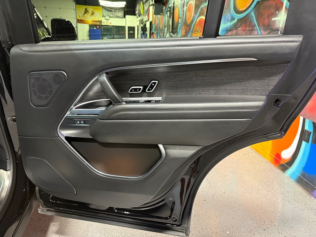 2025 Land Rover Range Rover Image 31