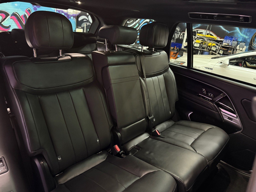 2025 Land Rover Range Rover Image 33
