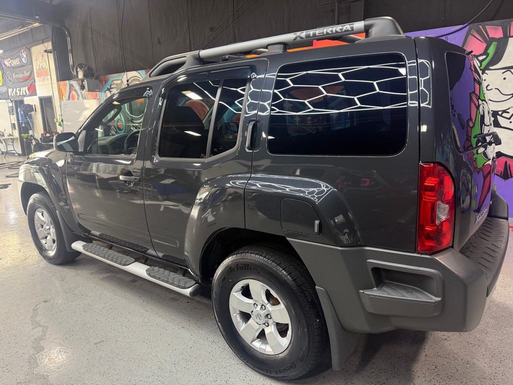 2010 Nissan Xterra Image 3