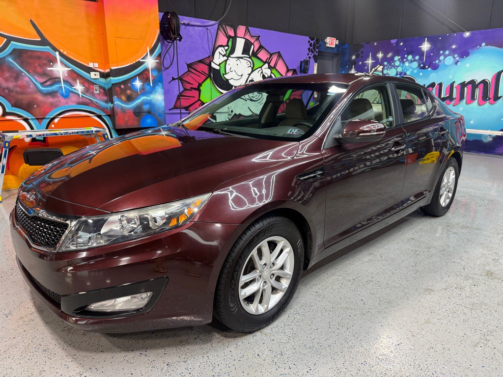 2012 Kia Optima Image 1
