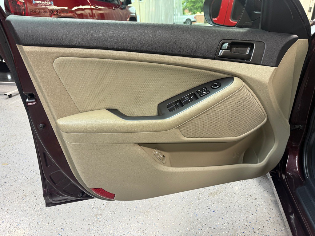 2012 Kia Optima Image 11