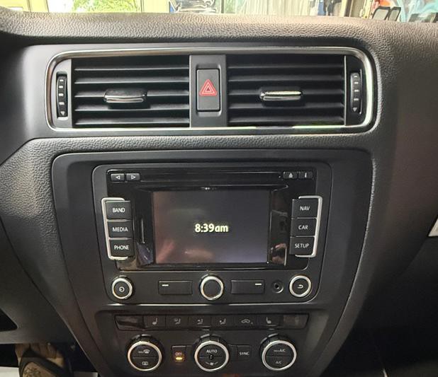 2014 Volkswagen Jetta Image 11