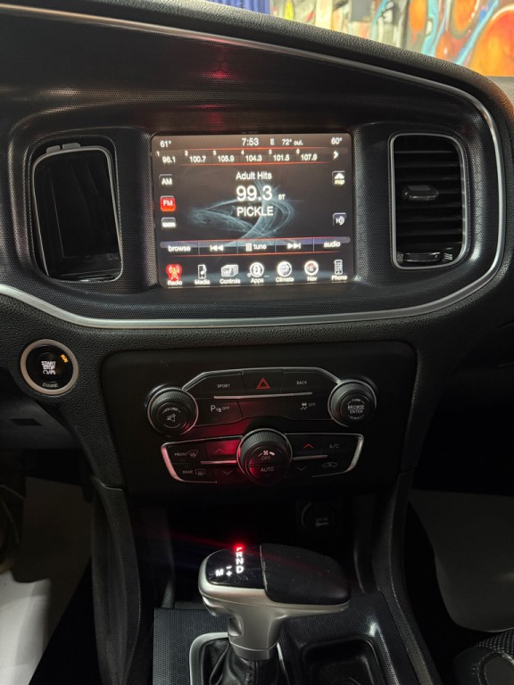 2015 Dodge Charger Image 10