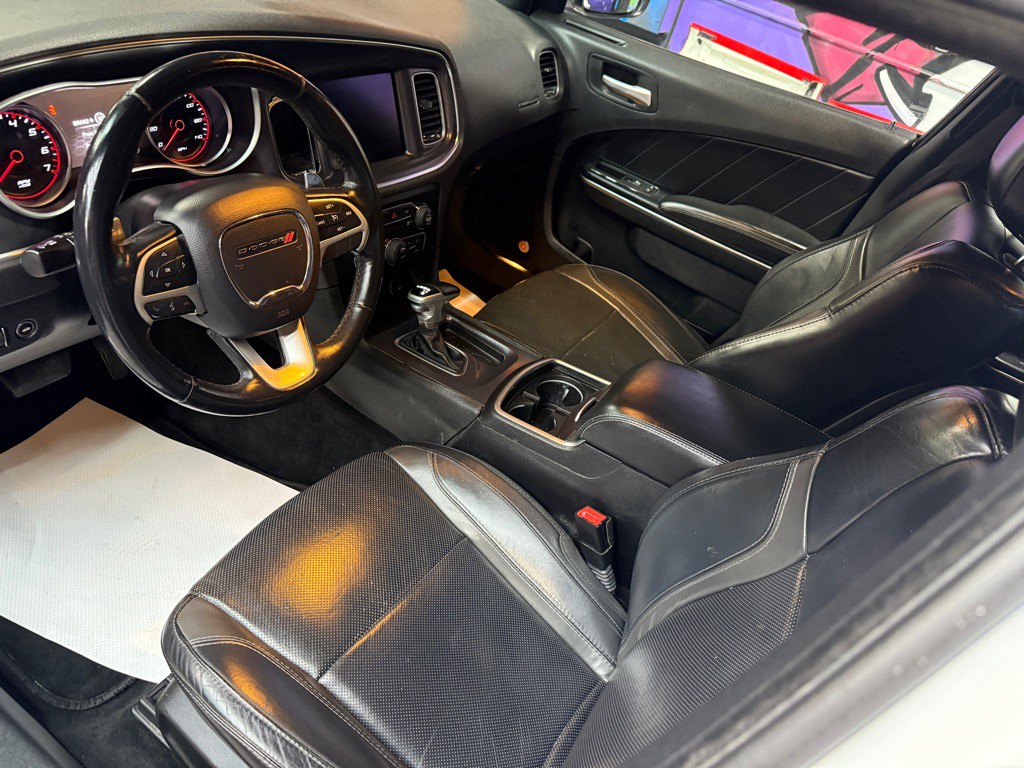 2015 Dodge Charger Image 11