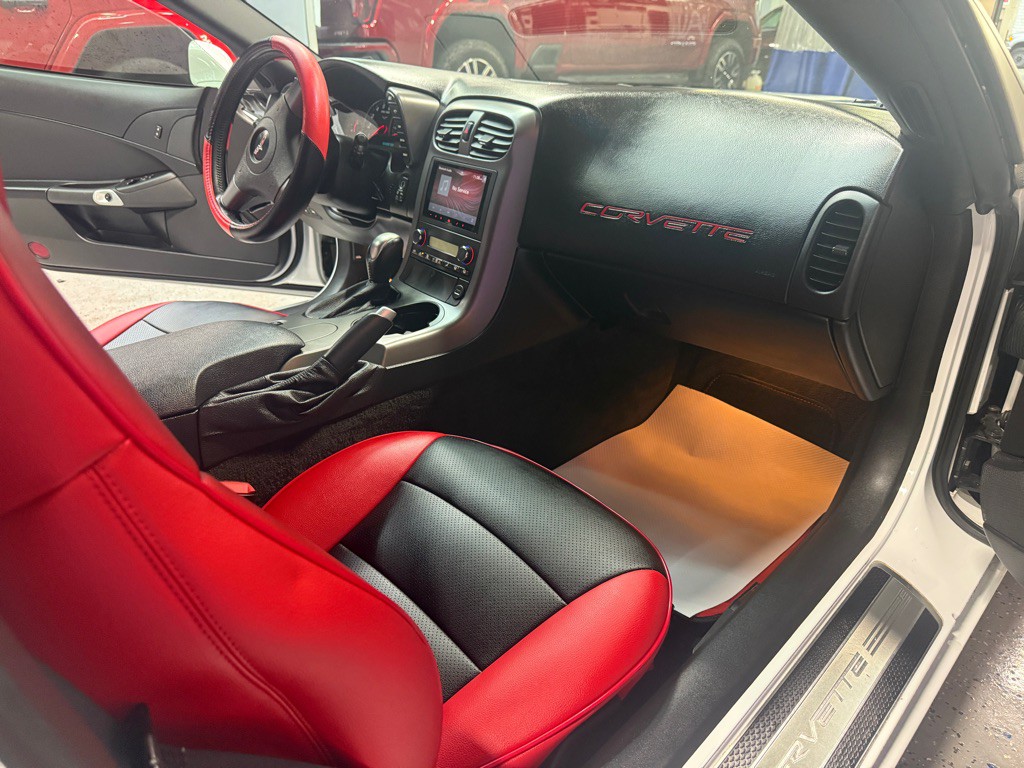 2007 Chevrolet Corvette Image 24
