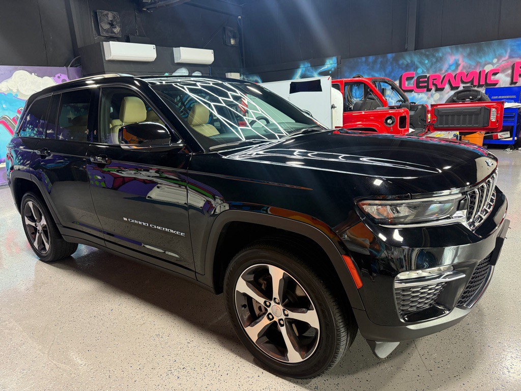 2023 Jeep Grand Cherokee Image 6