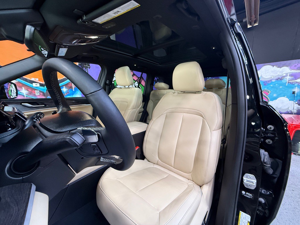 2023 Jeep Grand Cherokee Image 13