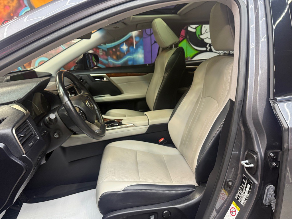 2019 Lexus RX Image 10