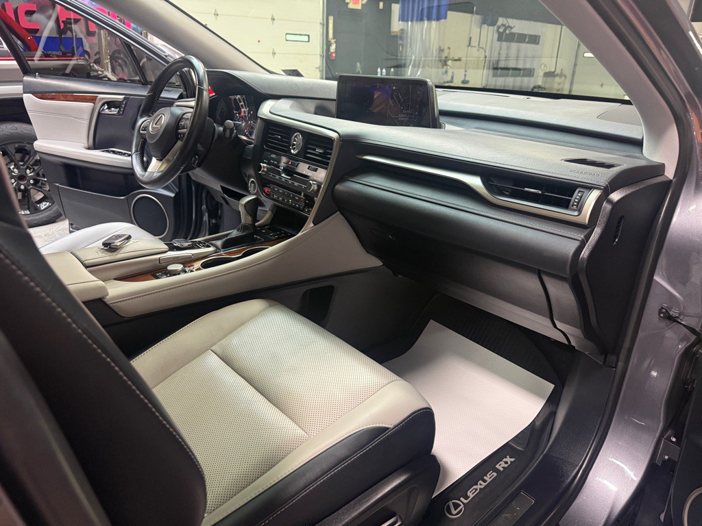 2019 Lexus RX Image 21