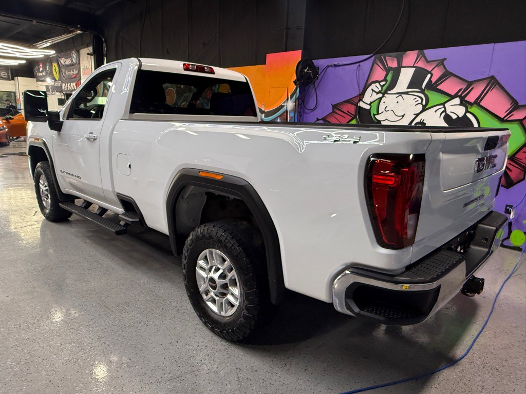 2024 GMC Sierra Image 3