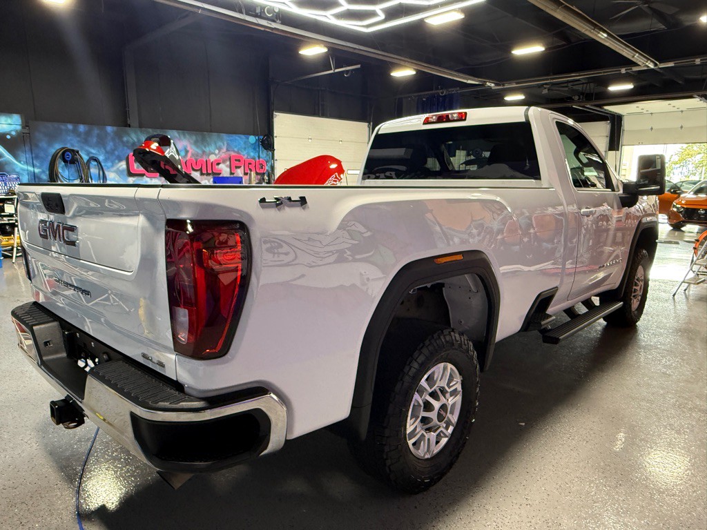 2024 GMC Sierra Image 7