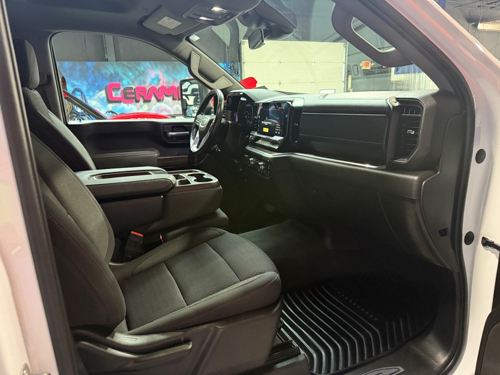 2024 GMC Sierra Image 15