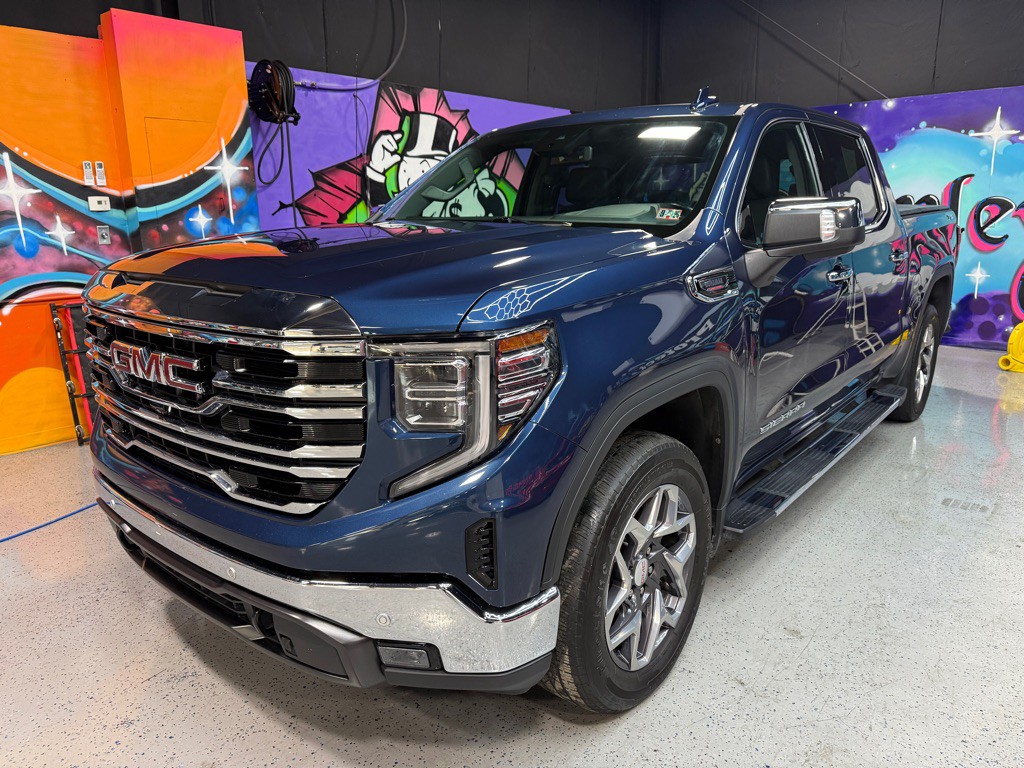 2022 GMC Sierra Image 1