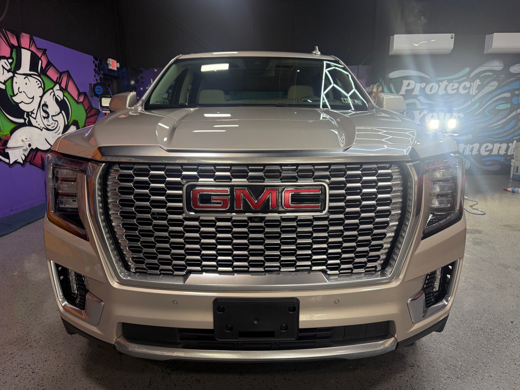 2023 GMC Yukon Image 3