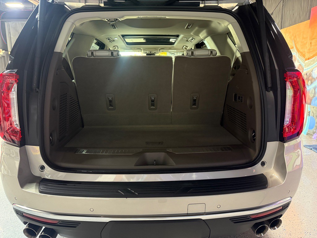 2023 GMC Yukon Image 10