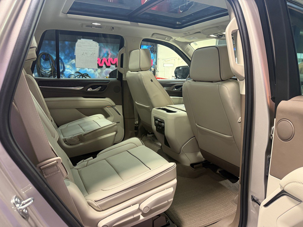 2023 GMC Yukon Image 11