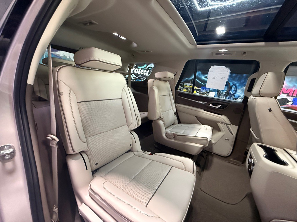 2023 GMC Yukon Image 13