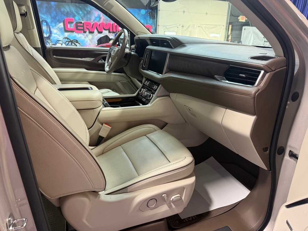 2023 GMC Yukon Image 14