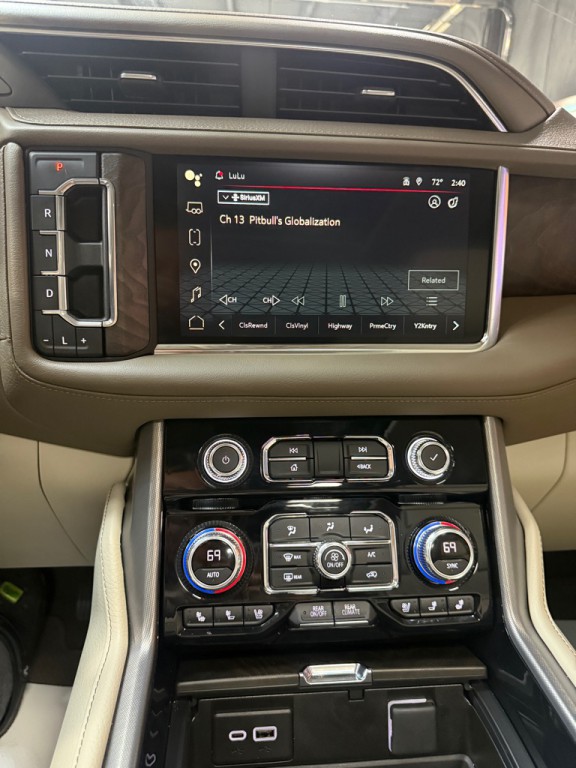 2023 GMC Yukon Image 18