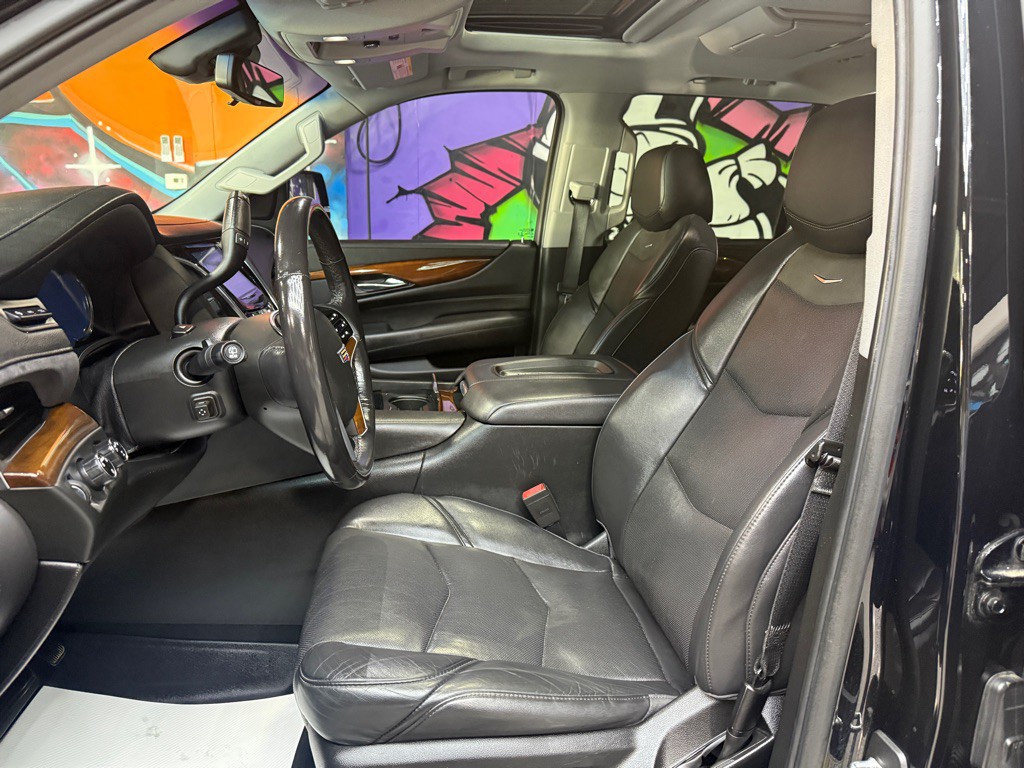 2019 Cadillac Escalade Image 10