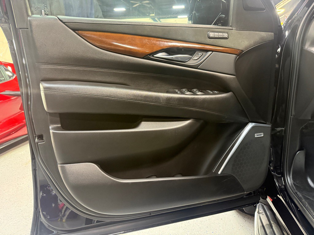 2019 Cadillac Escalade Image 11