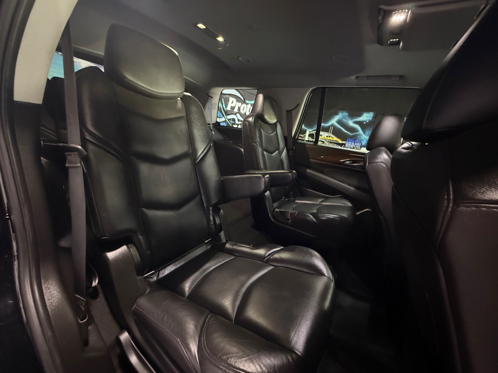 2019 Cadillac Escalade Image 21