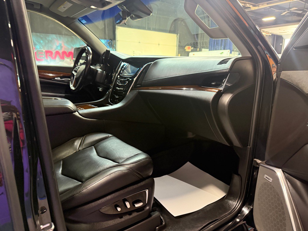 2019 Cadillac Escalade Image 22