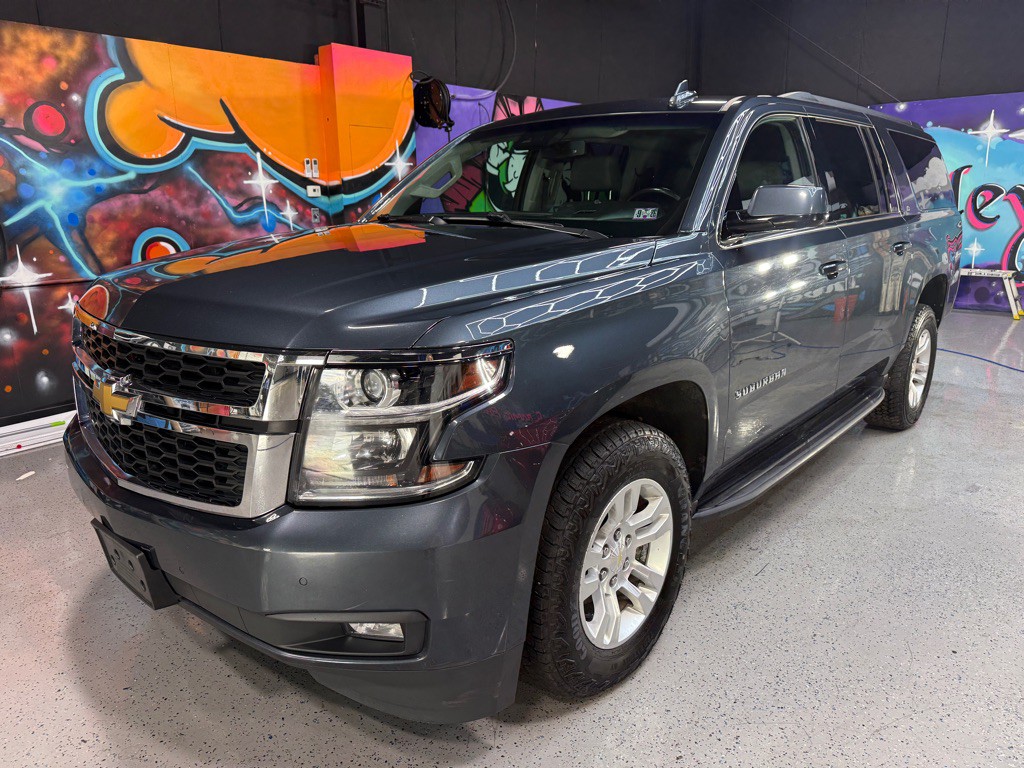 2019 Chevrolet Suburban Image 1