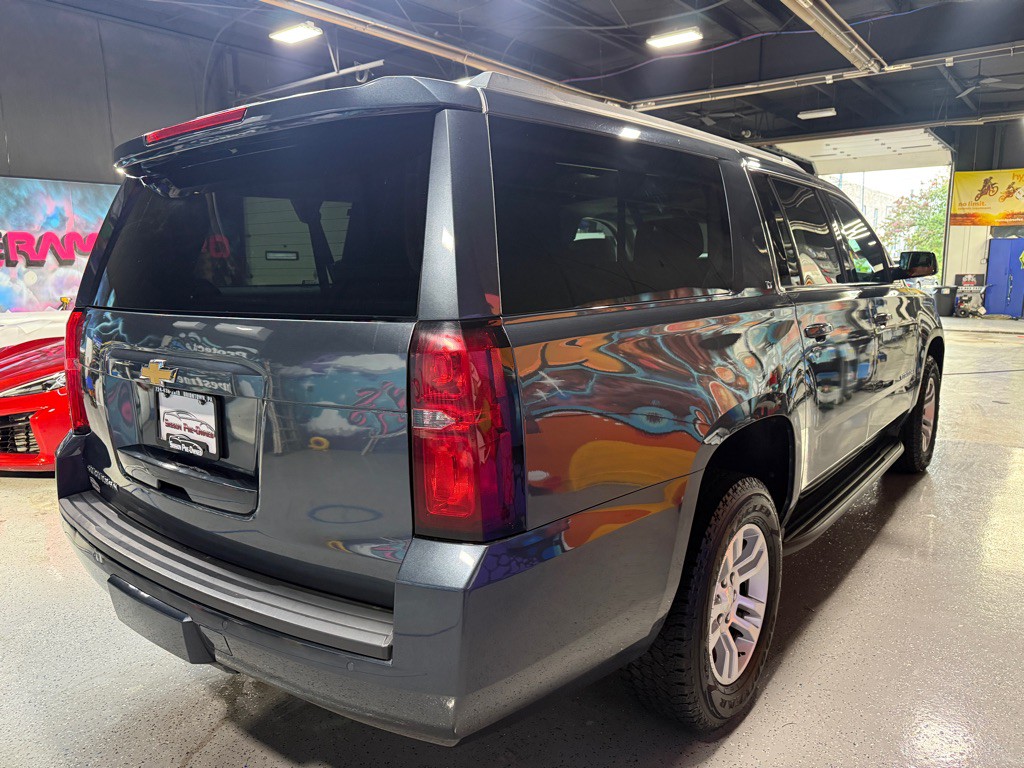 2019 Chevrolet Suburban Image 8