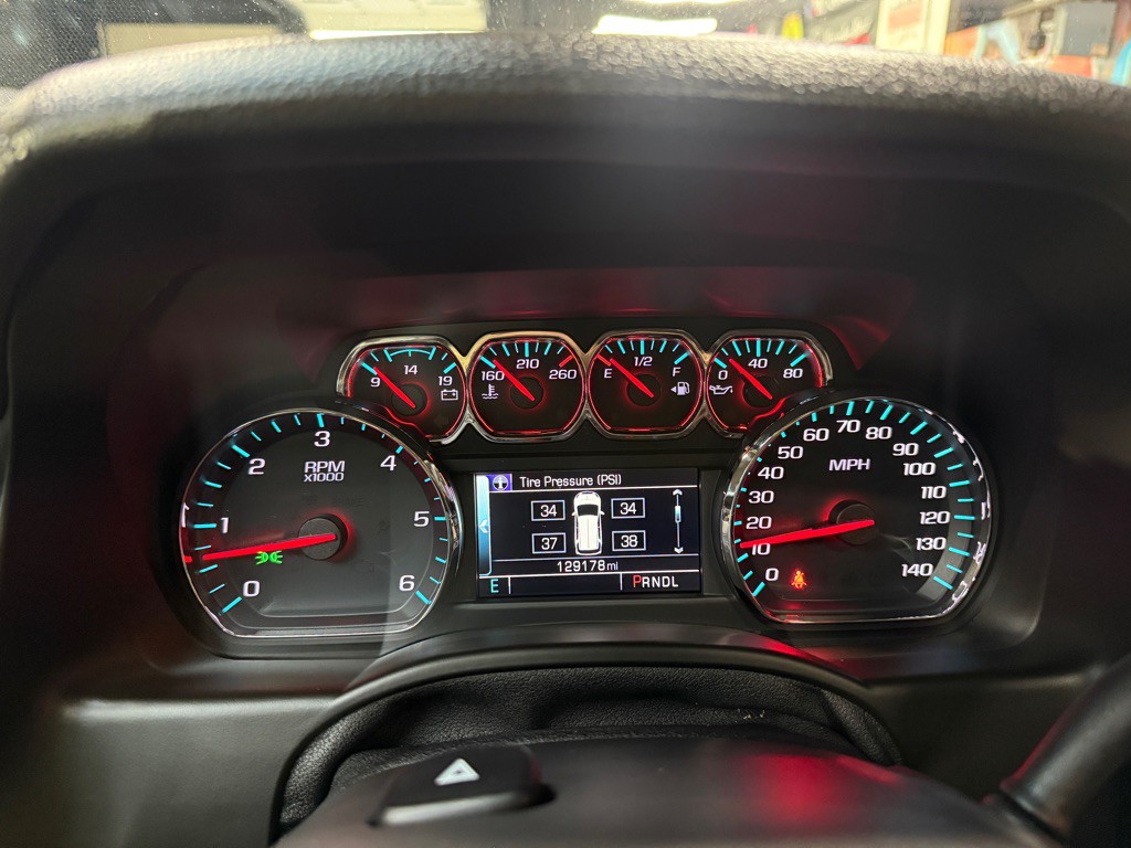 2019 Chevrolet Suburban Image 12
