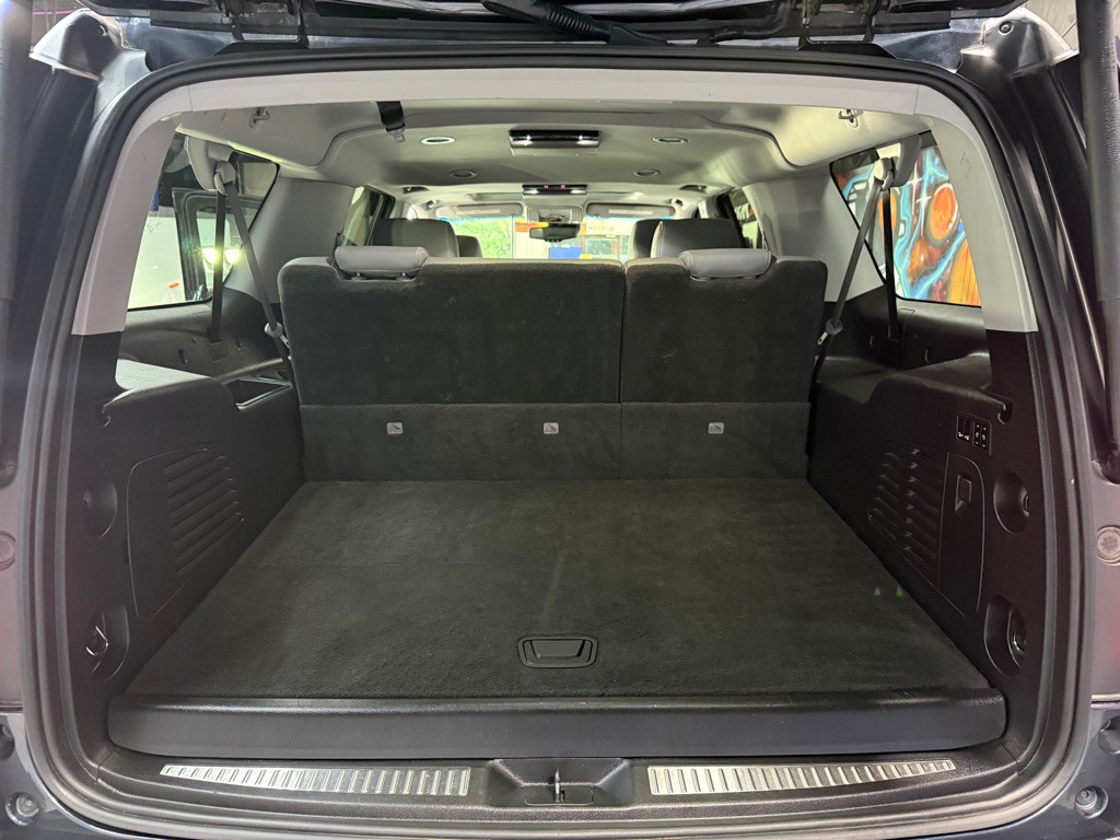 2019 Chevrolet Suburban Image 17