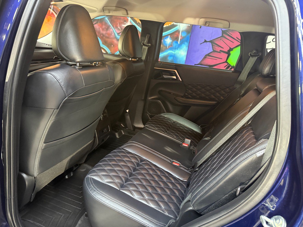 2022 Mitsubishi Outlander Image 15